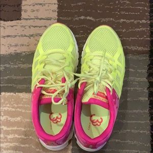 ASICS women running tennis shoes